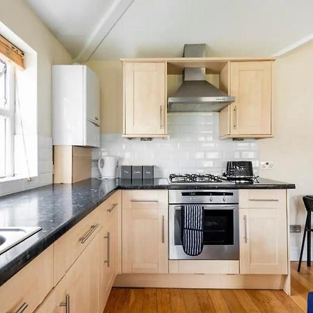 Lovely 3-Bed 20 Minutes To Central Londres Exterior foto