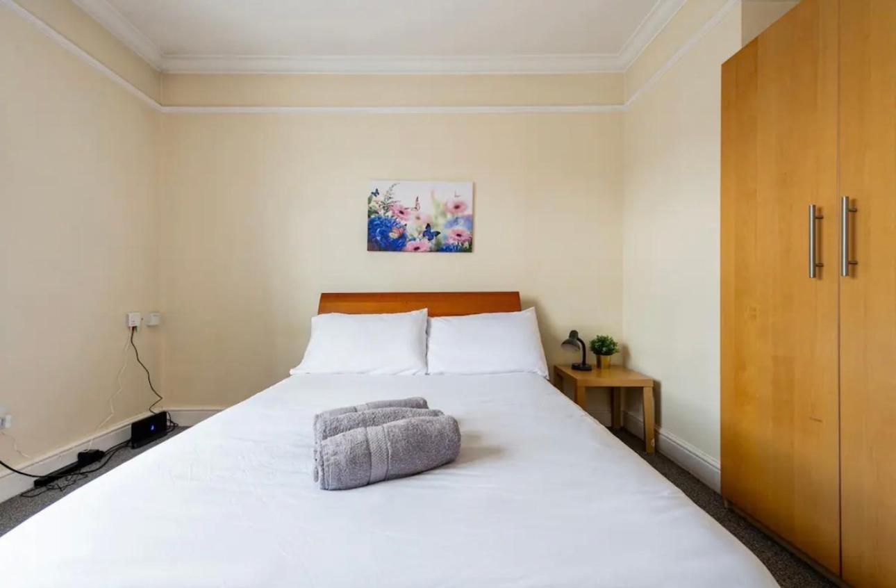 Lovely 3-Bed 20 Minutes To Central Londres Exterior foto