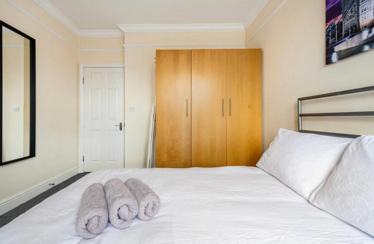 Lovely 3-Bed 20 Minutes To Central Londres Exterior foto