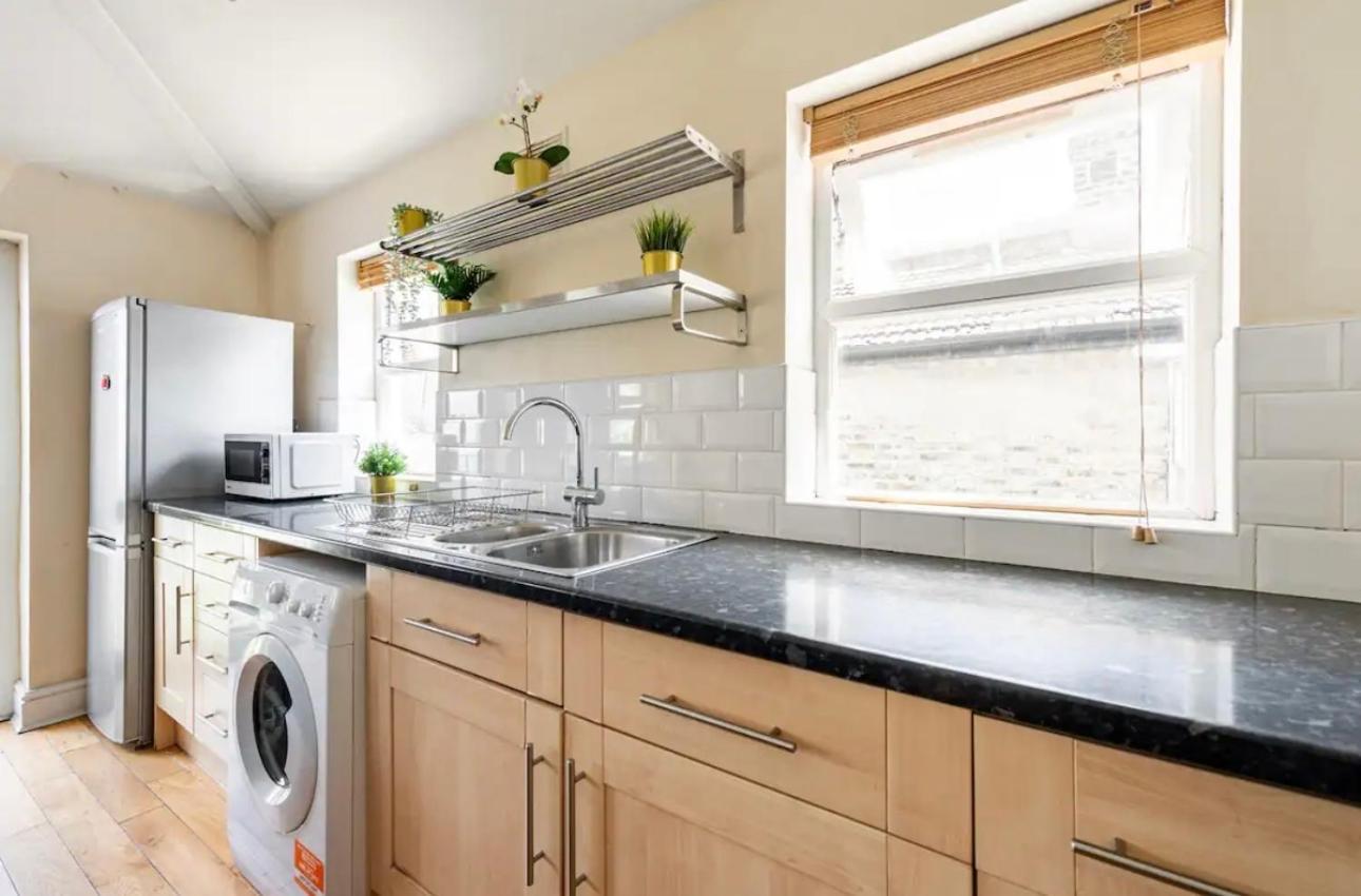 Lovely 3-Bed 20 Minutes To Central Londres Exterior foto